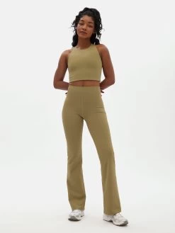 Girlfriend Collective Dylan Crop Bra - Artichoke 9 Girlfriend Collective Dylan Crop Bra - Artichoke -Yogamatters 1017 Dylan Bra Artichoke 4