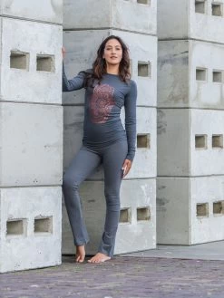 Urban Goddess Karuna Hamsa Longsleeve Shirt - Charcoal 14 Urban Goddess Karuna Hamsa Longsleeve Shirt - Charcoal -Yogamatters 2 N7522