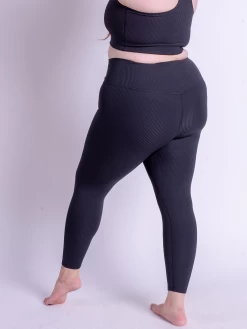 Girlfriend Collective Compressive Rib High-Rise 7/8 Leggings - Black 9 Girlfriend Collective Compressive Rib High-Rise 7/8 Leggings - Black -Yogamatters 4036 Black Back