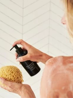 Olverum Body Cleanser -Yogamatters 5060380380241 Olverum Body Cleanser 250ml 04