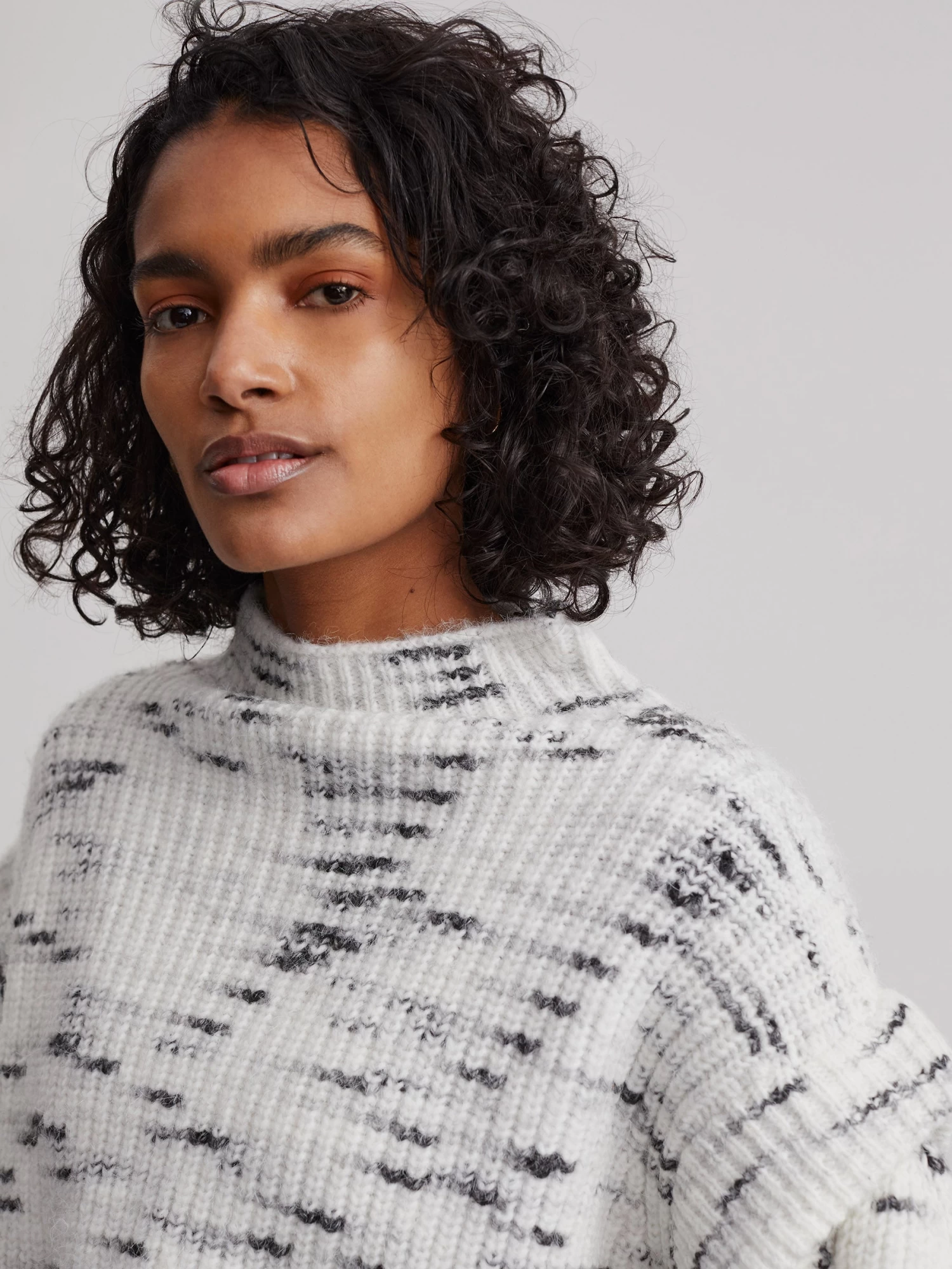 Varley Belgrave Knit - Egret Charcoal 4 Varley Belgrave Knit - Egret Charcoal - Image 2