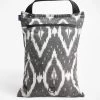 Yogamatters Ikat Sandbag - Filled -Yogamatters Black and White Sandbag 01 1532218b 38a1 4dd9 ac53 65e59e316aa9