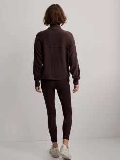 Varley Collett Half Zip Midlayer - Coffee Bean -Yogamatters Collett Half Zip Midlayer Coffee Bean VAR01112 Drop2 027