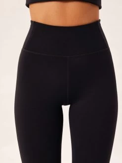 Girlfriend Collective Compressive Flare Legging - Black -Yogamatters Girlfriend Collective Compressive Flare Legging 1 Black
