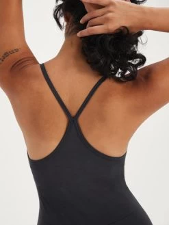 Girlfriend Collective V-Neck Barre Unitard - Black 11 Girlfriend Collective V-Neck Barre Unitard - Black -Yogamatters Girlfriend Collective V Neck Barre Unitard Black 4