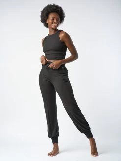 Gossypium Aspire Light Pants -Yogamatters GossypiumSS2021Day30243 02065ea1 dfbb 4275 befa f648c01fa3e6