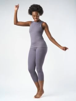 Gossypium Rhythm Yoga Capri -Yogamatters GossypiumSS2021Day320312 cf75be40 2e51 44a9 bfce 47be115bcbbe ash grey