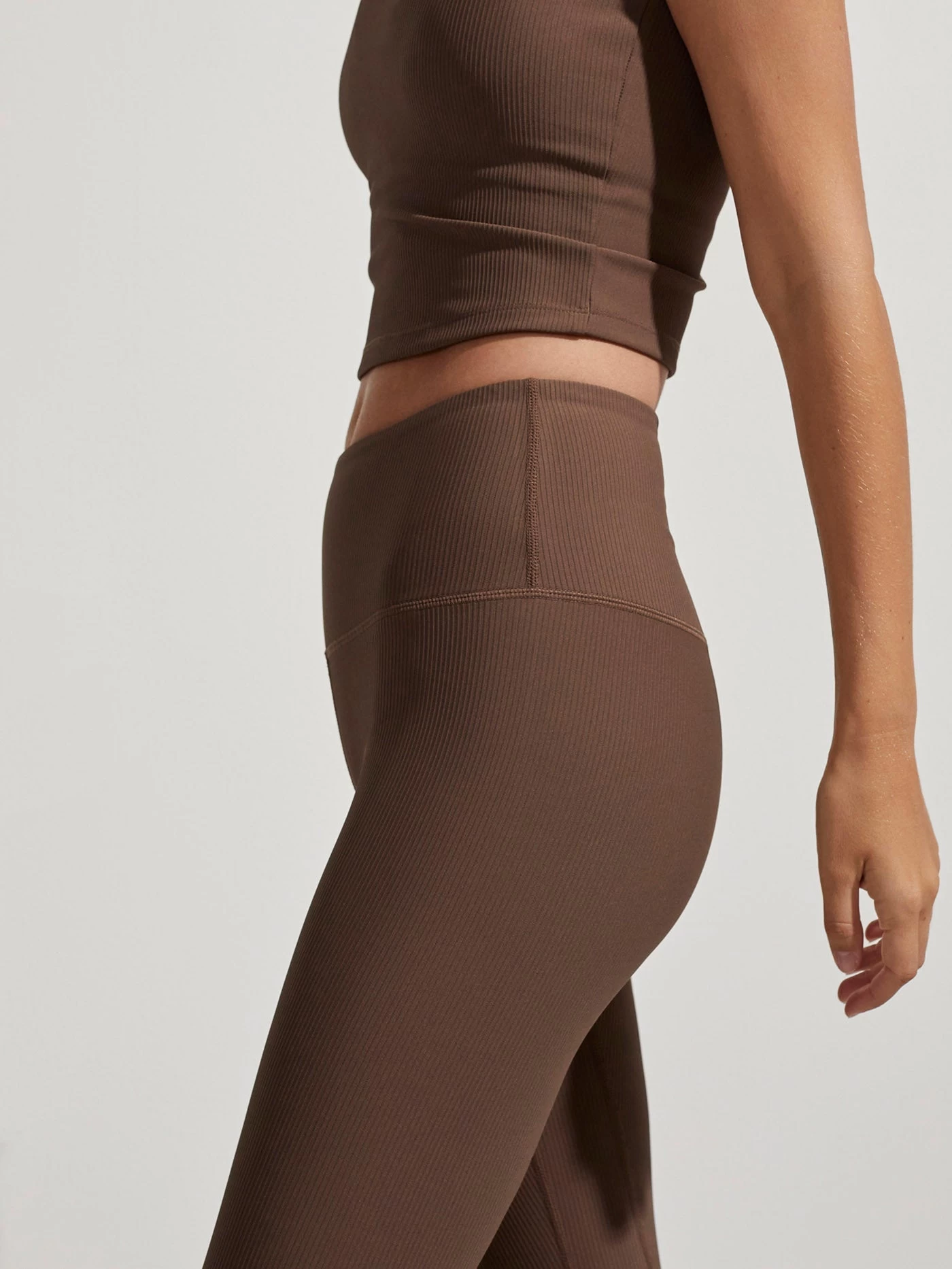 Varley Let's Move Rib High Legging 25 - Carob 4 Varley Let's Move Rib High Legging 25 - Carob - Image 2