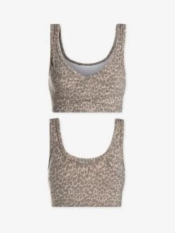 Varley Let's Move Kellam Bra - Rose Motion Spots 9 Varley Let's Move Kellam Bra - Rose Motion Spots -Yogamatters Let sMoveKellam VAR00822 RoseMotionSpots F 1 1024x 0cf95695 20cf 4c09 9e5c 22117a059b32