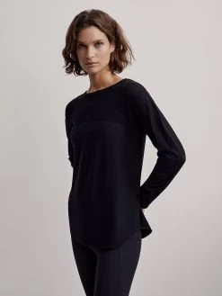 Varley Merrick Seamless Tee - Black -Yogamatters Merrick Seamless Tee Black VAR01620 Continous 015