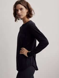 Varley Merrick Seamless Tee - Black -Yogamatters Merrick Seamless Tee Black VAR01620 Continous 035