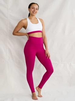 Yogamatters Eco Blend Second-Skin Leggings - White & Cranberry -Yogamatters Rebecca for Yogamatters January 20234911