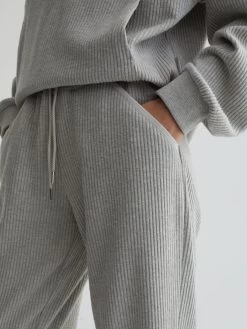 Varley Ascot Sweat Pant - Sage Heather Marl 9 Varley Ascot Sweat Pant - Sage Heather Marl -Yogamatters SH137 D2 ASCOT SAGEHEATHERMARL VAR01109 018