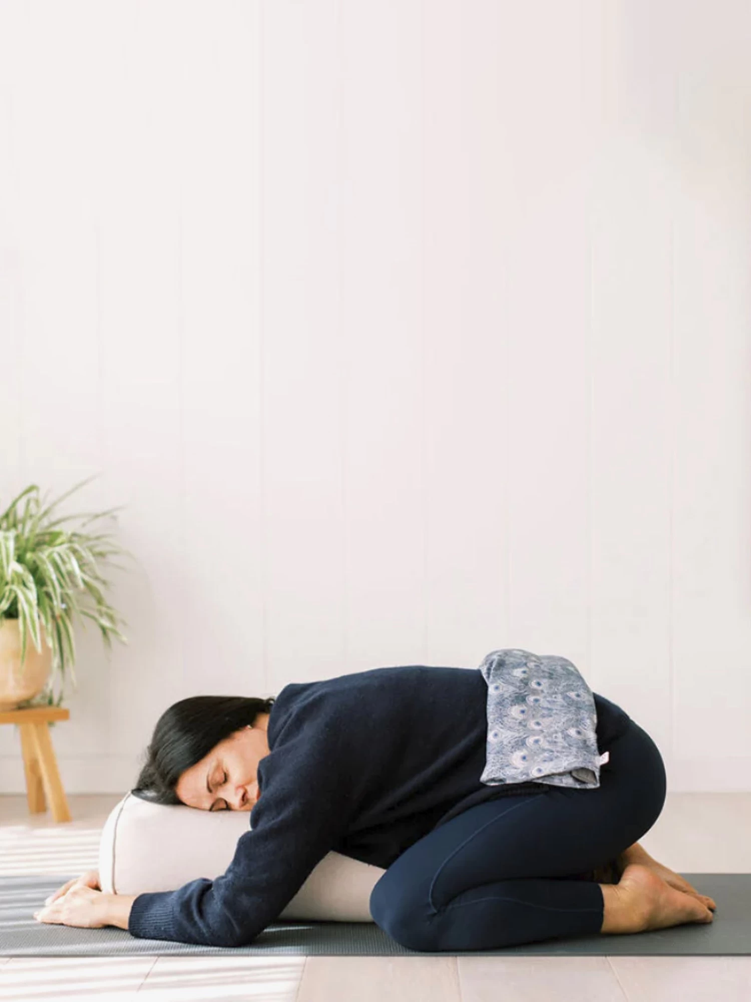 Spritz Wellness Liberty Print Aromatherapy Wheat Bag - Hera Blue 6 Spritz Wellness Liberty Print Aromatherapy Wheat Bag - Hera Blue - Image 4