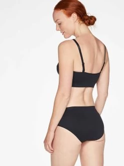 Thought Recycled Nylon Seamless Bralet - Black -Yogamatters WAC5052 BLACK Renata Recycled Nylon Seamless Bralette in Black 4