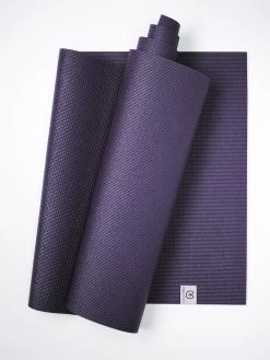 Yogamatters Iyengar Yoga Kit -Yogamatters Yogamatters sticky yoga mat fig 1