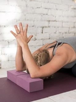 Yogamatters Yoga Brick -Yogamatters berry brick yoga yogamatters foam 2