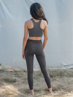 Girlfriend Collective Compressive High-Rise 7/8 Leggings -Yogamatters compressive leggings moon 9b75f3eb 6f80 4591 ba53 216b2befe28d