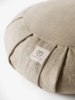 Yogamatters Hemp Buckwheat Zafu Meditation Cushion - Natural -Yogamatters hemp zafu detail