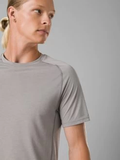 PrAna Mission Trails Short-Sleeved Top - Grey 9 PrAna Mission Trails Short-Sleeved Top - Grey -Yogamatters prAna Mission Trails Short Sleeved Top 3 Grey