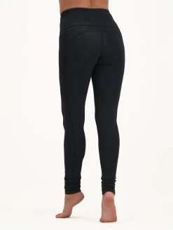 Urban Goddess Sati Leggings - Urban Black 9 Urban Goddess Sati Leggings - Urban Black -Yogamatters sati leggings urban black back model