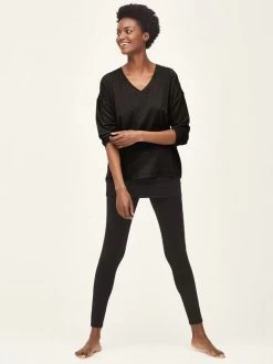 Thought Eliza Seacell Long Sleeve Top - Black -Yogamatters wwt6253 black naturally soft seacell long sleeve top in black 4 2